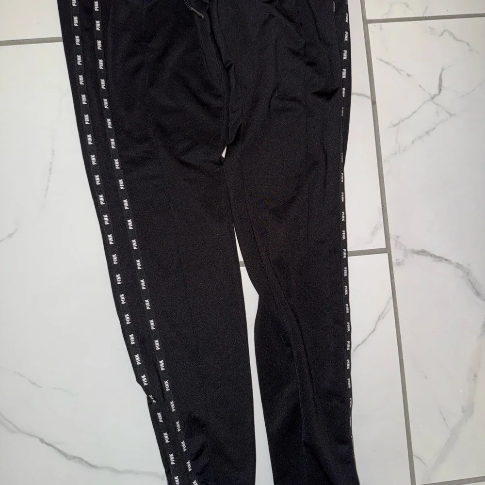 victoria’s secret pink active black pants - Picture 3 of 6